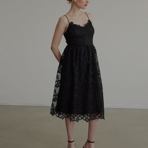 Midi lace dress